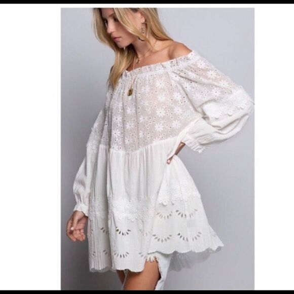 white Off Shoulder Tunic w Lace Trim & 3/4 Sleeves - Picture 10 of 15